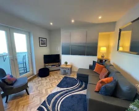 Spectacular 2 Bedroom Balcony Sea View Flat Скарборо Экстерьер фото